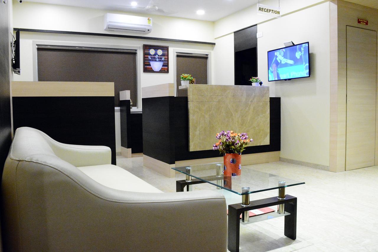 Hotel Ramkrishna Executive Bārsi Exterior foto
